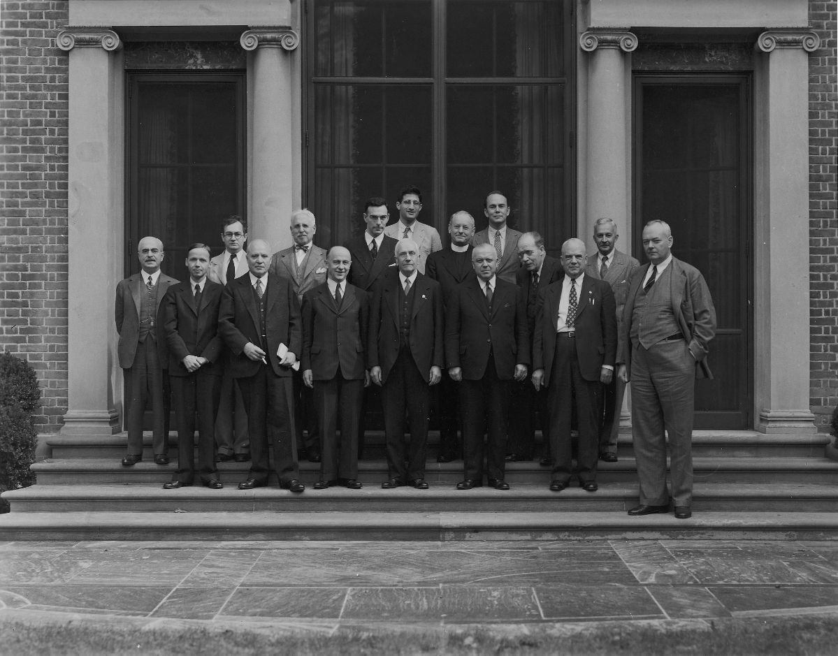 1945 Byzantine Studies Symposium Group Photo