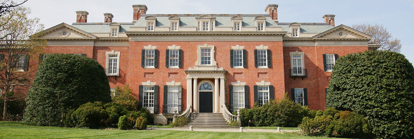 The front of the Dumbarton Oaks main house