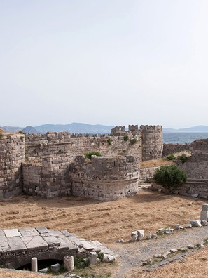 Fig. 3: Kos, Castle of Neratzia, general view (photo G. Bersellini).