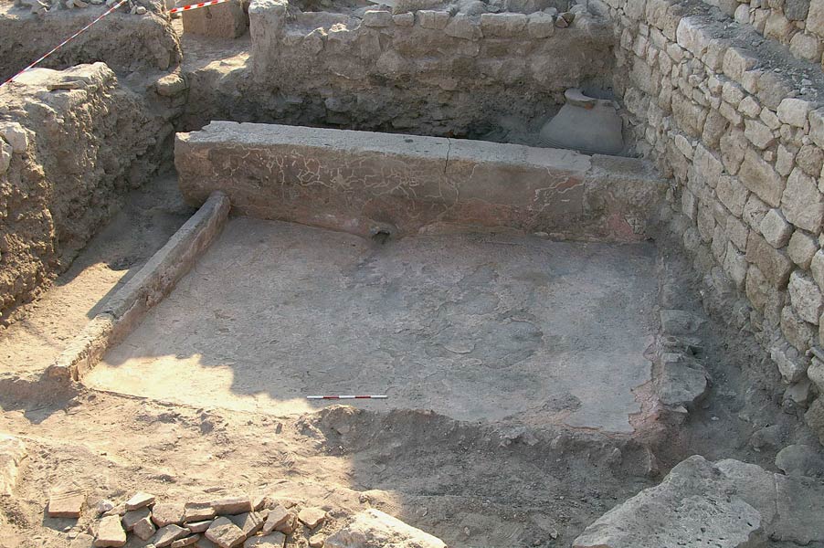 Fig. 4: View of the Byzantine Dark Age treading floor and collection vats in Trench XE (Lightfoot 2006–2007)