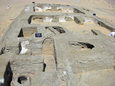 Fig. 4: Rooms 3–9 of monastic residence B, showing an oven and the main living quarters (facing west).