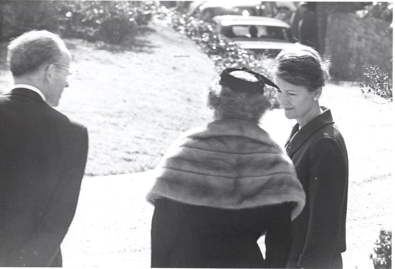Ernst Kitzinger, Mildred Bliss, and Joan Southcote-Aston. Archives, AR.PH.BL.023, Dumbarton Oaks Research Library and Collection.