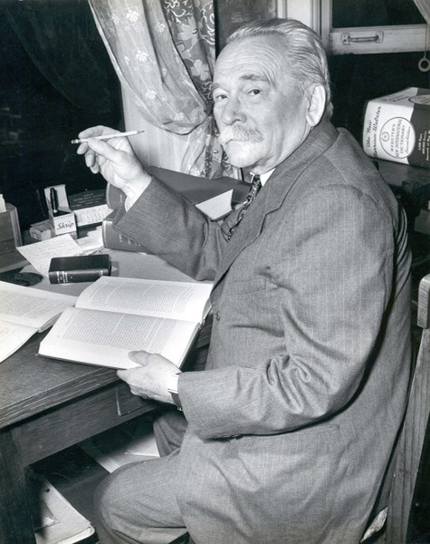 Alexander Alexandrovich Vasiliev Seated at a Desk. Dumbarton Oaks Archives, AR.PH.Misc.091