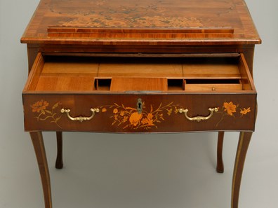 Roentgen Writing Desk, Drawer Open. Dumbarton Oaks House Collection, HC.F.1962.390.(CF)