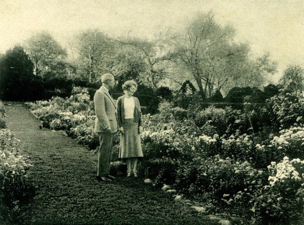 The Bliss Album of Garden Photographs