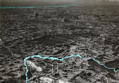 This aerial photograph of Isfahan captured in 1924/5 offers a unique view of the city and its 17th-century monuments before they were dramatically altered during the later decades of the 20th century. The Zayandehrud River is visible in the background. The plan in the foreground shows the main structure of the city in relationship to the river in the closing decades of the 17th century. Photo by Walter Mittelholzer, ca. 1924/5, courtesy of EHT Zurich Library - Digital Archive.