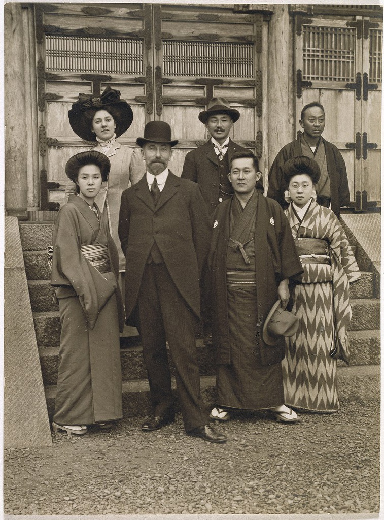 Photograph of Charles Lang Freer and colleagues at the Yokohama villa of Hara Tomitaro, 1910 or 1911. Charles Lang Freer Papers. Freer Gallery of Art and Arthur M. Sackler Gallery Archives, Smithsonian Institution, Washington, D.C., FSA A.01 12.01.6.1.