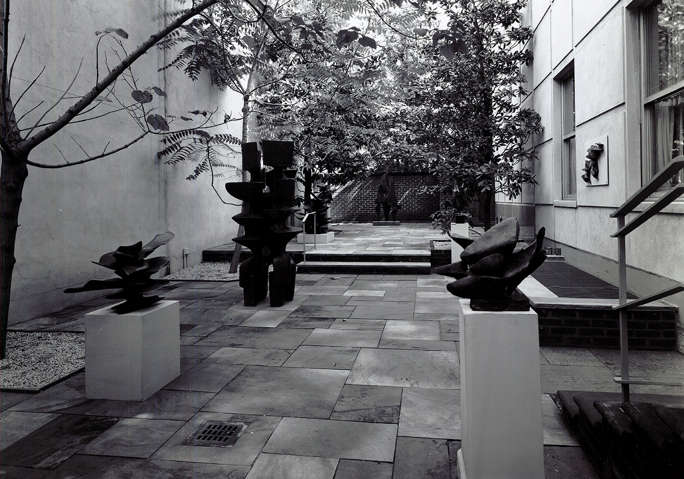 The Alicia Penalba exhibition in 1966 was the first exhibition in the sculpture court. Photograph courtesy the Phillips Collection.