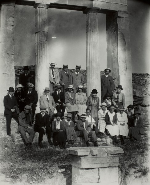 Group associated with the American School of Classical Studies at Athens, including Thomas Whittemore leaning against the left column