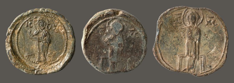 Standing Christ on a dais, Michael VIII, issued 1261–82 (BZS.1955.1.4357); Andronikos II, issued 1282–1328 (BZS.1951.31.5.1703); Andronikos III, issued 1328–41 (BZS.1951.31.5.1702)