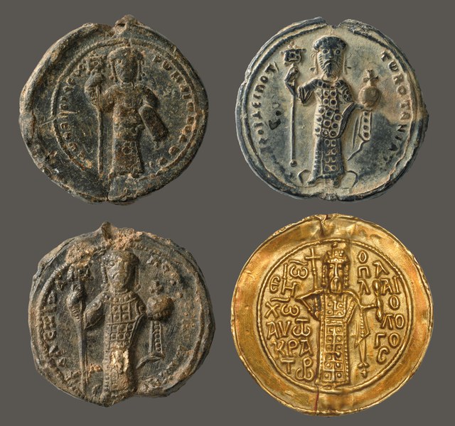 Constantine X Doukas (top left), issued 1059–before 1065 (BZS.1958.106.624), Nikephoros III Botaneiates (top right), issued 1078–81 (BZS.1951.31.5.9), Alexios I Komnenos (bottom left), issued 1081–1118 (BZS.1958.106.611), and John VIII Palaiologos (bottom right), issued 1425–48 (BZS.2012.8.21)