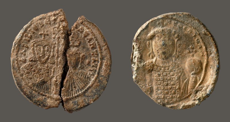 Augustii, Basil I and Constantine, issued 869–79 (BZS.1958.106.572); augustus autokrator Romaion, Constantine IX, issued 1042–55 (BZS.1958.106.631)