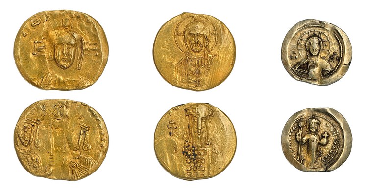 Obverse and reverses of three gold seals
