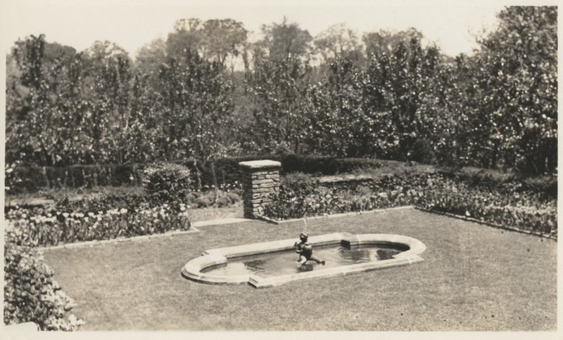 Black-and-white photograph of the Fountain Terrace, 1931.