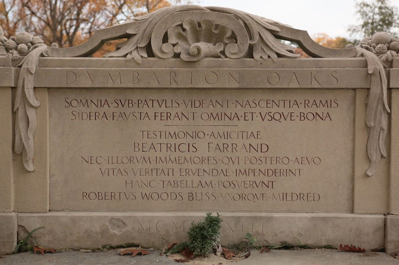 Inscription commemorating Beatrix Farrand in the Green Garden
