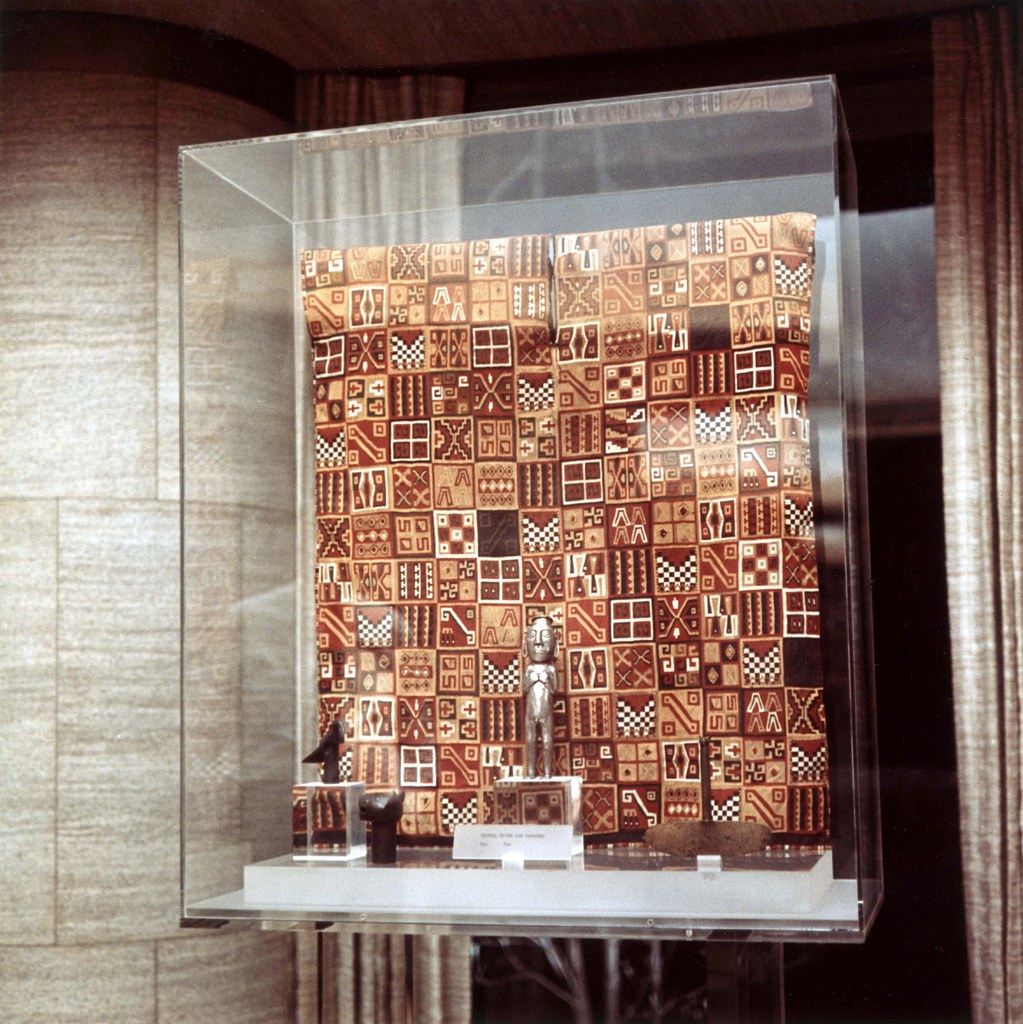 Figure 33. Pre-Columbian Gallery Installation, ca. 1963–1970. (PC.J.165)